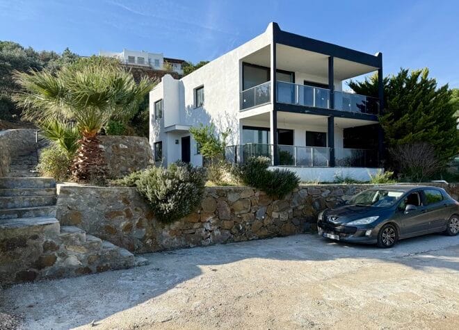 Gümüşlük Kadıkalesi'nde Komple Yenilenmiş 4+1 Villa